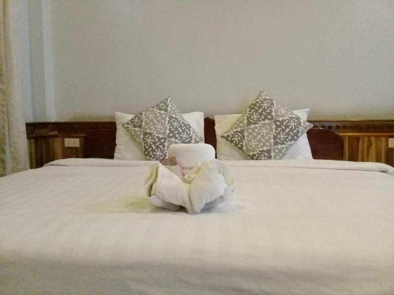 Villa Kingkham Riverside Luang Prabang Bagian luar foto